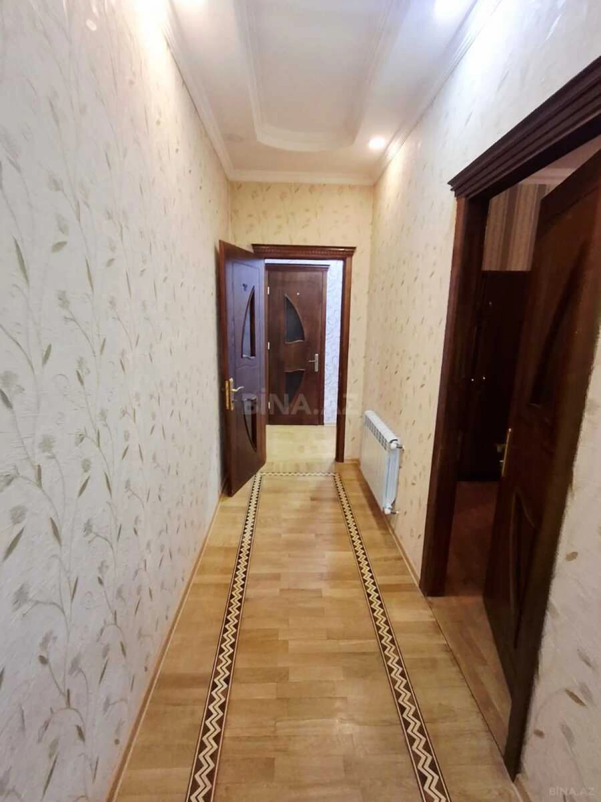 Satılır 3 otaqlı mənzil 127 m²
