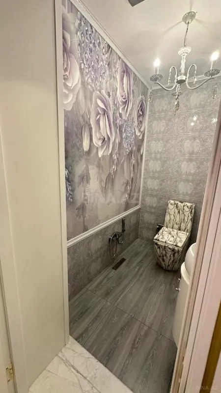 Satılır 4 otaqlı mənzil 160 m²