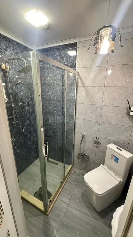Satılır 4 otaqlı mənzil 160 m²