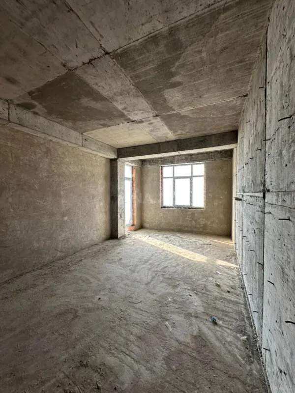 Satılır 1 otaqlı mənzil 78 m²