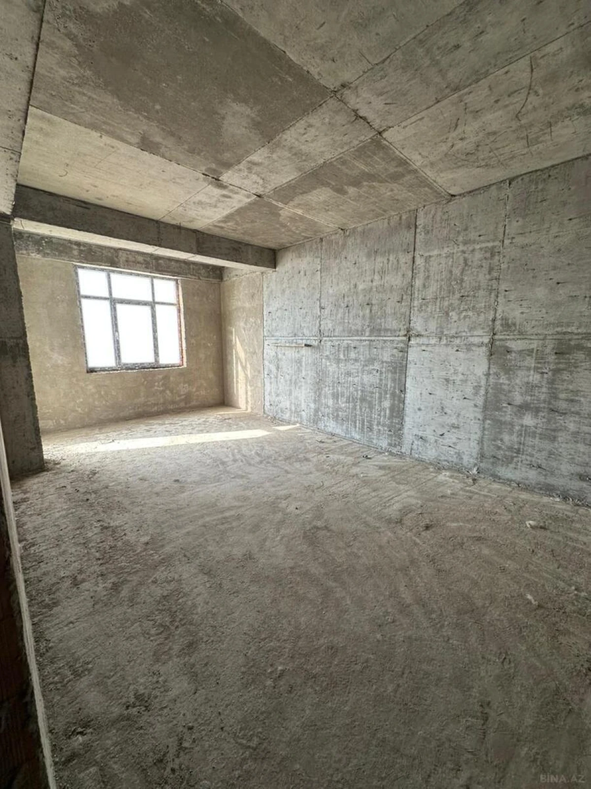 Satılır 1 otaqlı mənzil 78 m²
