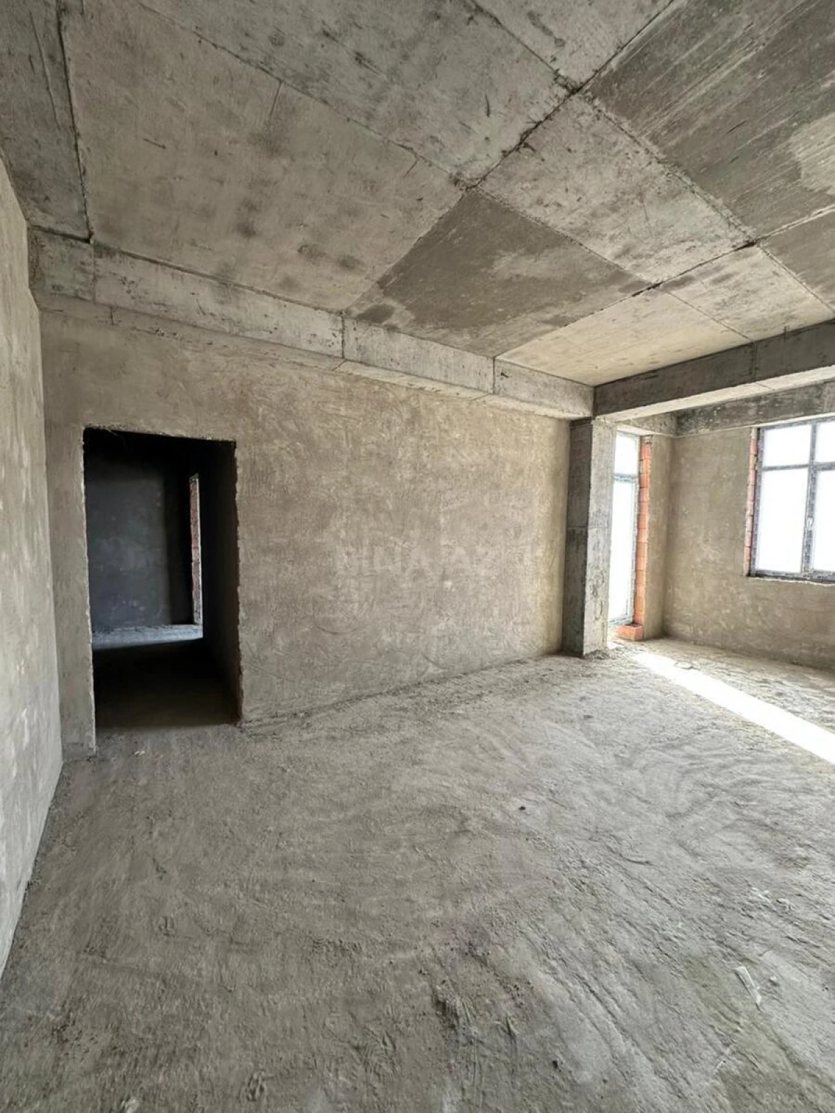 Satılır 1 otaqlı mənzil 78 m²