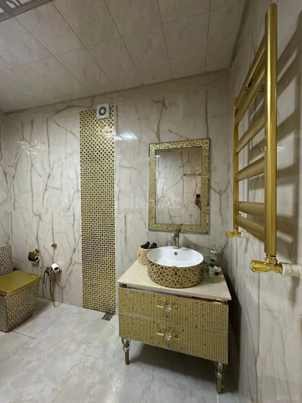 Kirayə verilir 4 otaqlı mənzil 180 m²