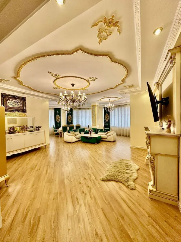 Kirayə verilir 4 otaqlı mənzil 180 m²