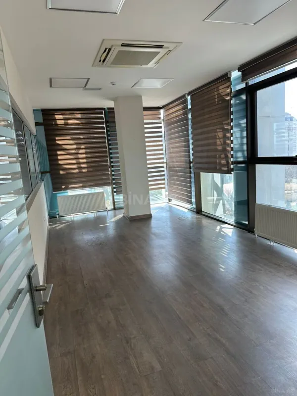 Kirayə verilir 8 otaqlı ofis 310 m²