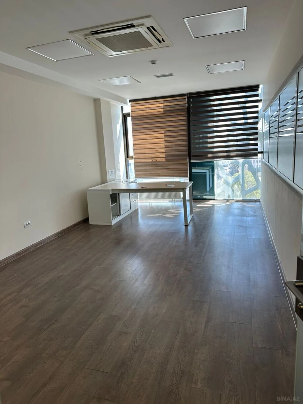 Kirayə verilir 8 otaqlı ofis 310 m²