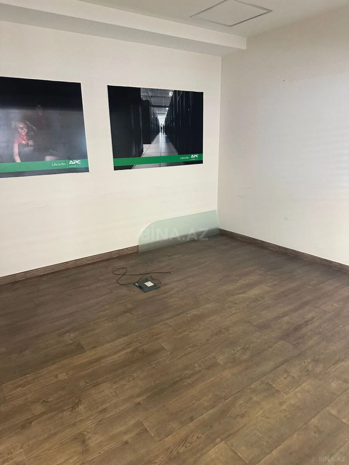 Kirayə verilir 8 otaqlı ofis 310 m²