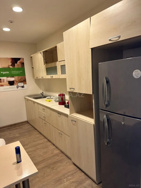 Kirayə verilir 8 otaqlı ofis 310 m²