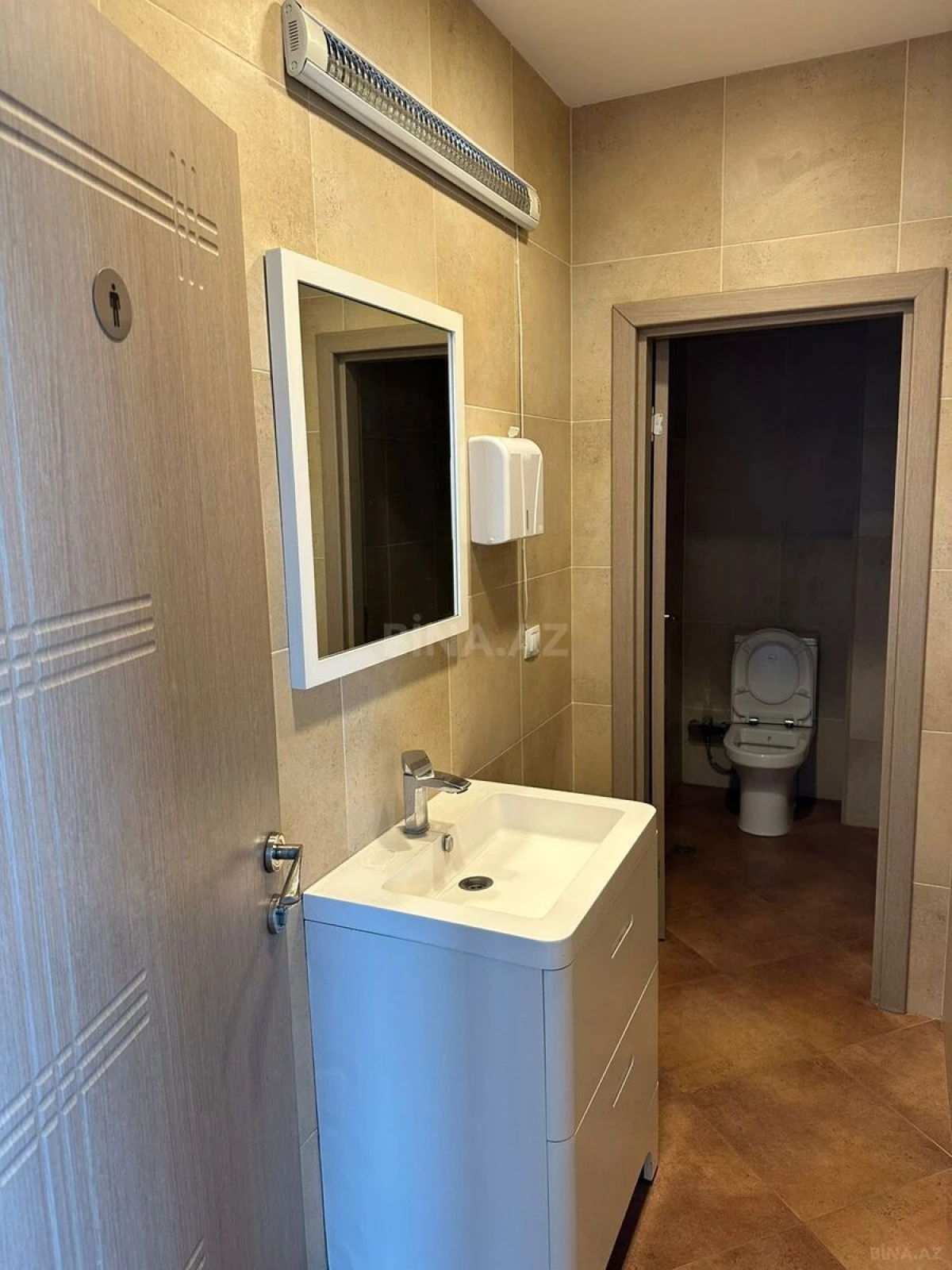 Kirayə verilir 8 otaqlı ofis 310 m²