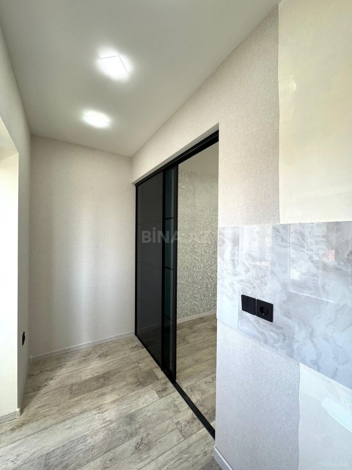 Satılır 2 otaqlı mənzil 55 m²