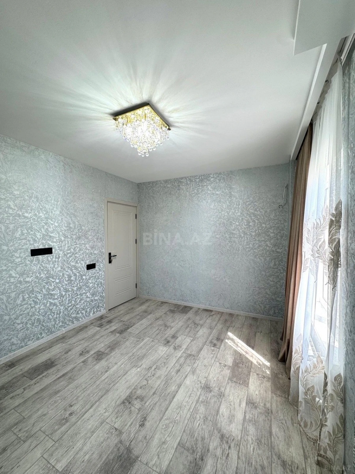 Satılır 2 otaqlı mənzil 55 m²