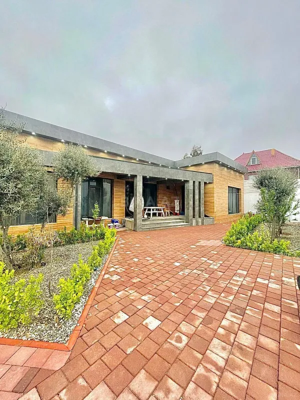 Kirayə verilir 4 otaqlı həyət evi 260 m²
