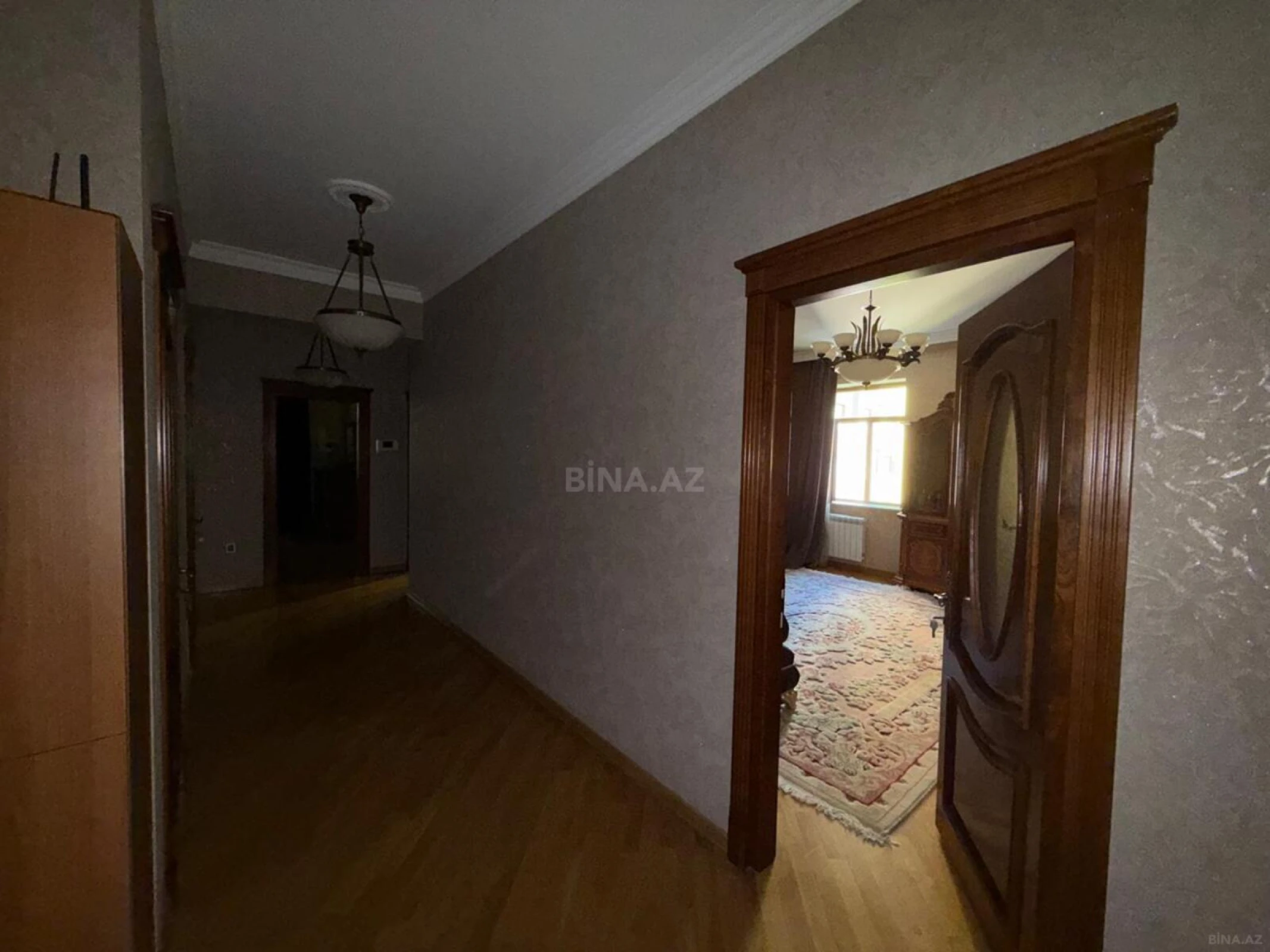 Satılır 3 otaqlı mənzil 110 m²