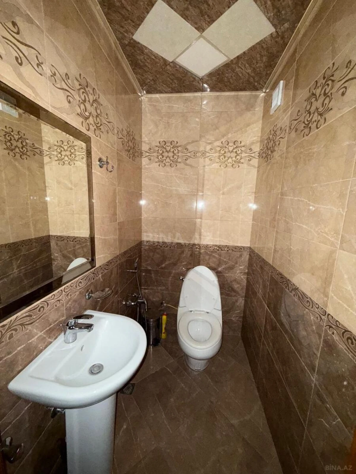 Satılır 3 otaqlı mənzil 110 m²