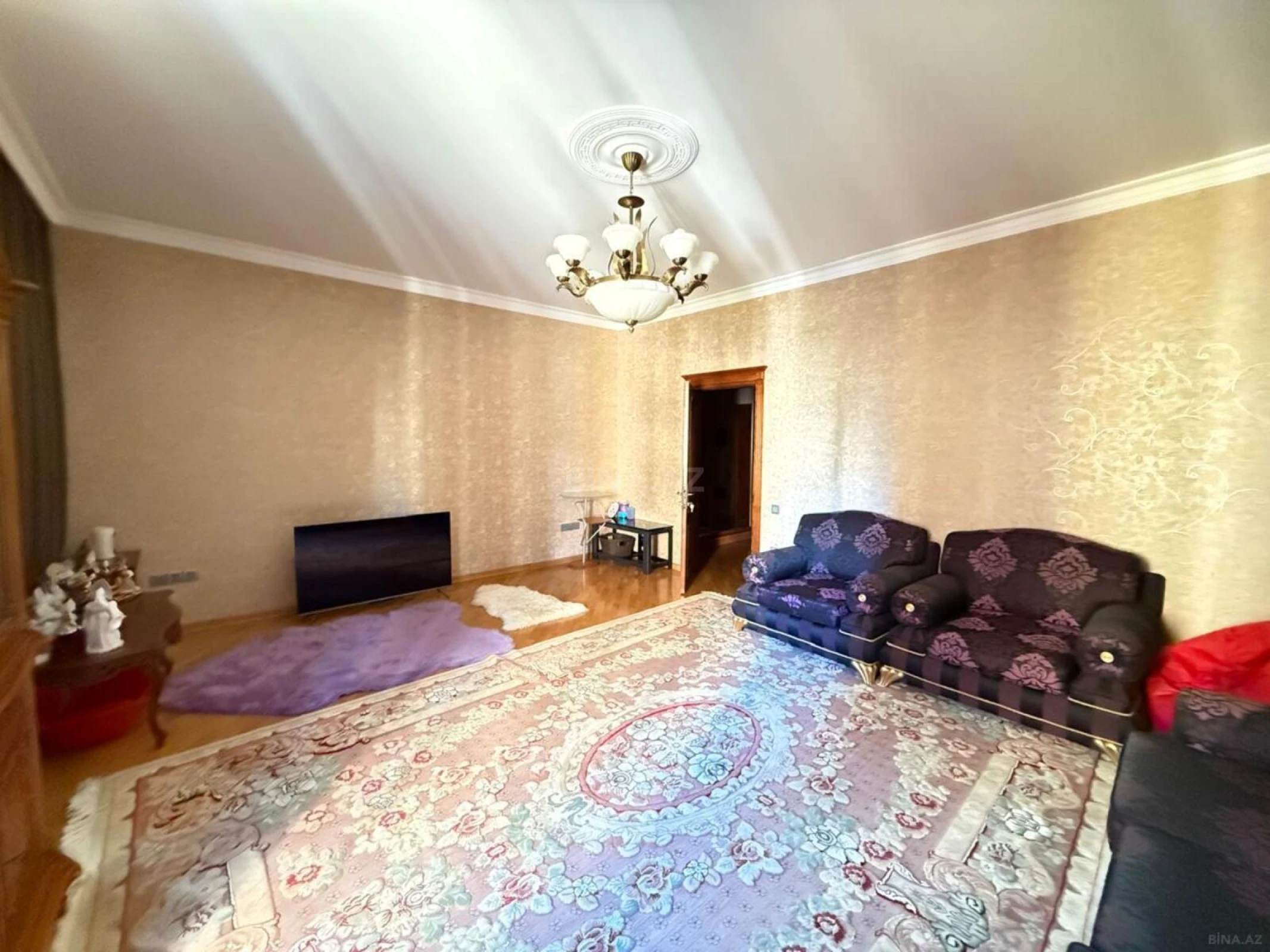 Satılır 3 otaqlı mənzil 110 m²