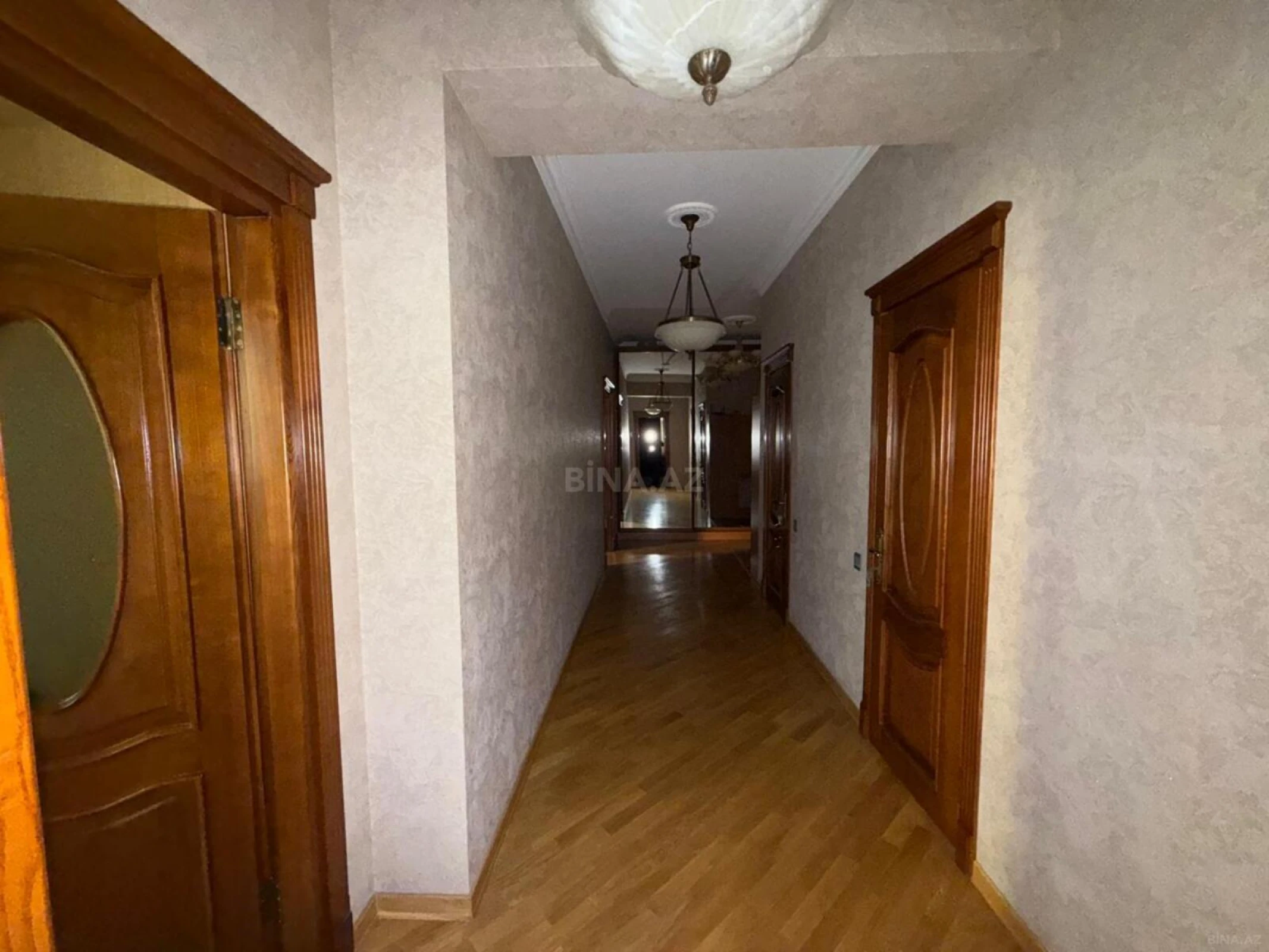 Satılır 3 otaqlı mənzil 110 m²