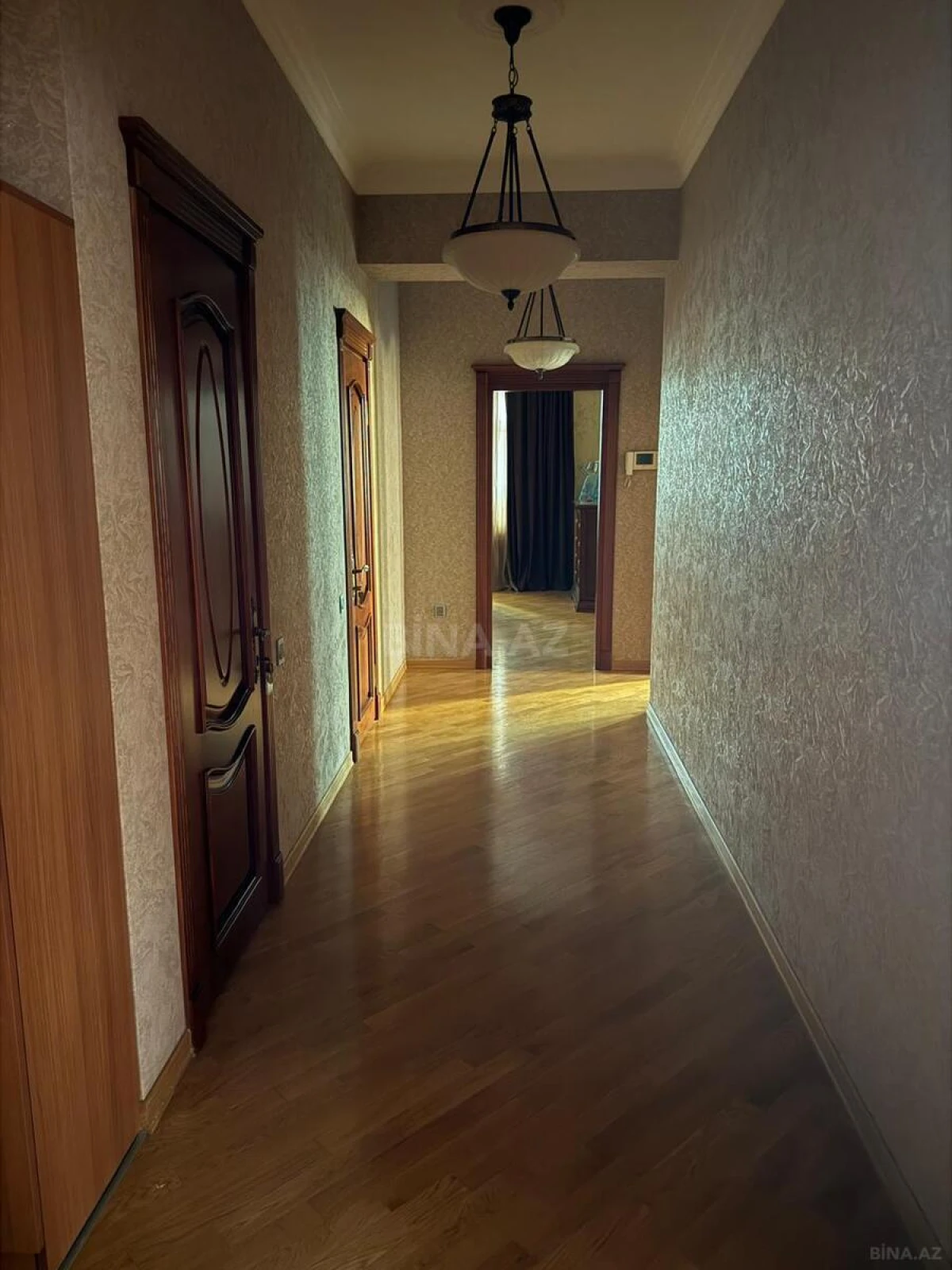 Satılır 3 otaqlı mənzil 110 m²