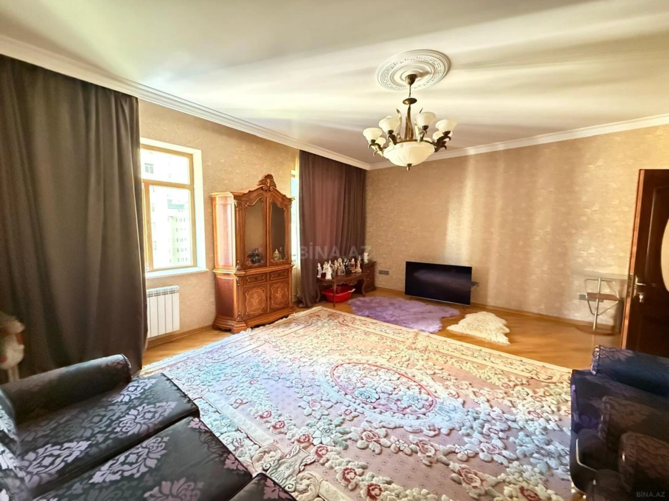 Satılır 3 otaqlı mənzil 110 m²
