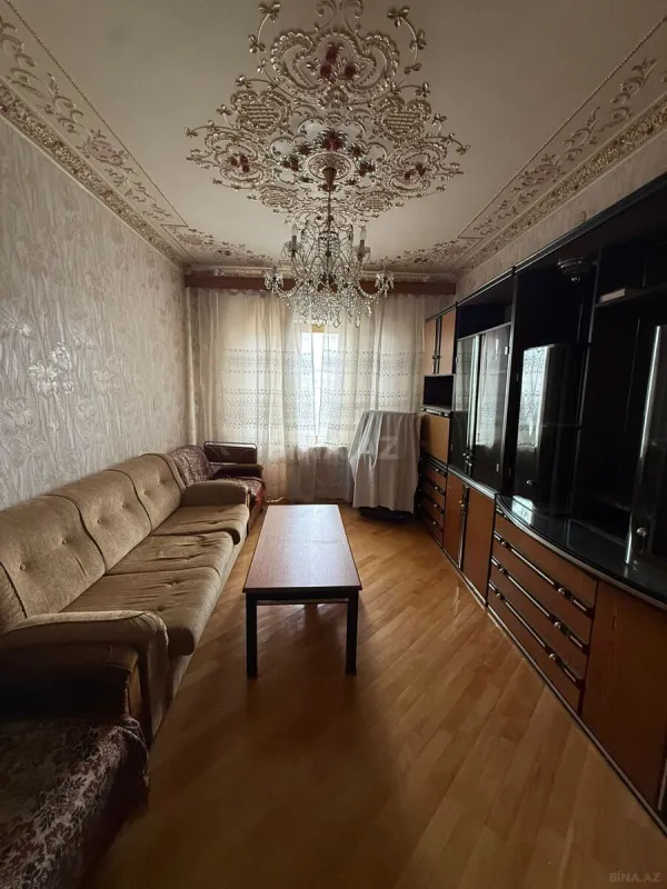 Satılır 4 otaqlı mənzil 120 m²