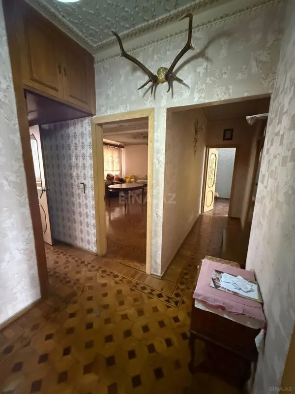 Satılır 4 otaqlı mənzil 120 m²