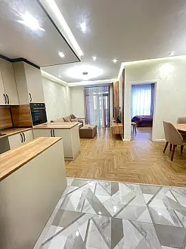 Kirayə verilir 2 otaqlı mənzil 60 m²