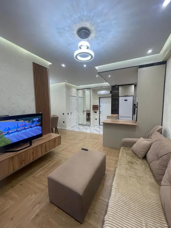 Kirayə verilir 2 otaqlı mənzil 60 m²