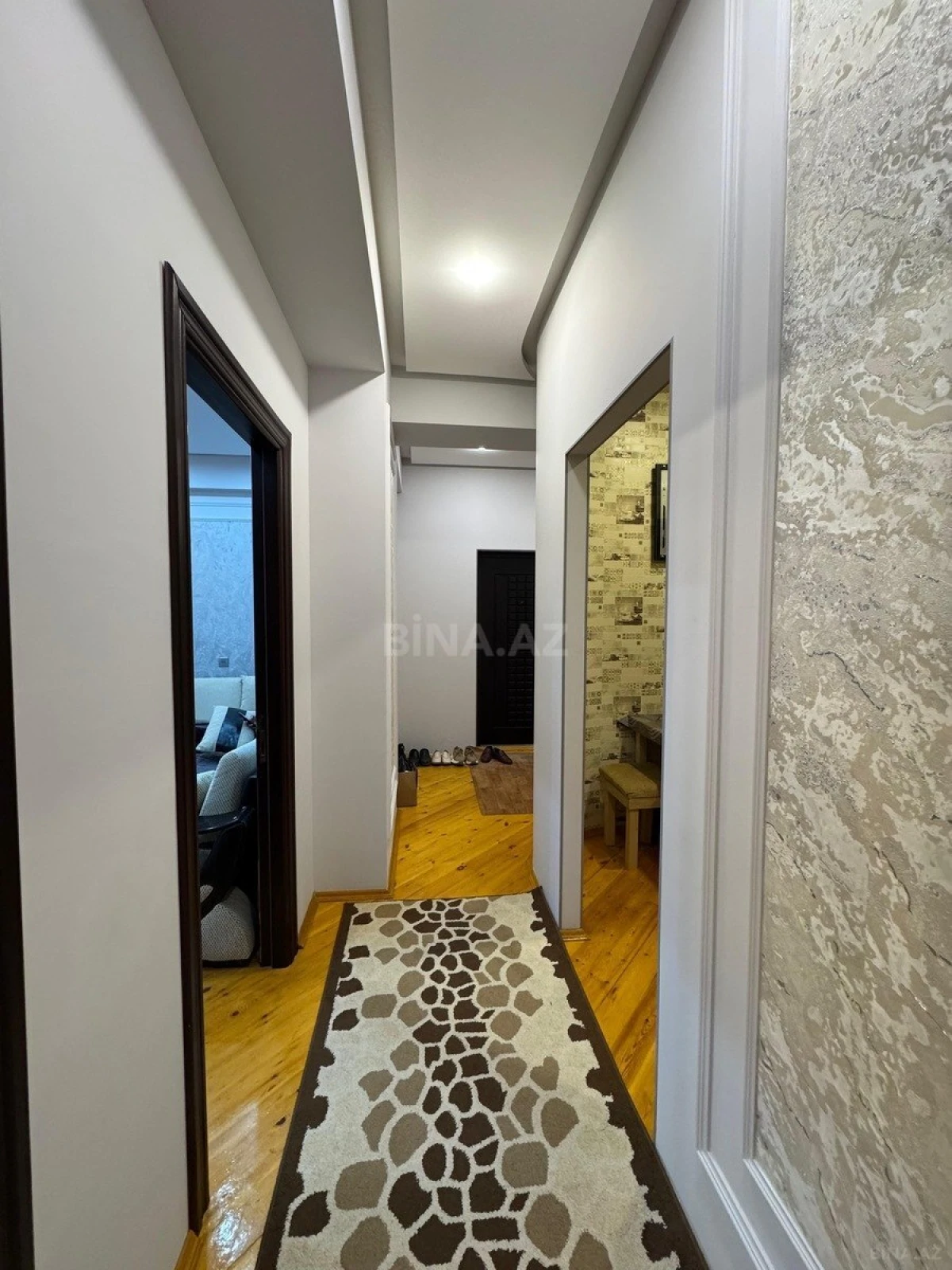 Satılır 2 otaqlı mənzil 70 m²