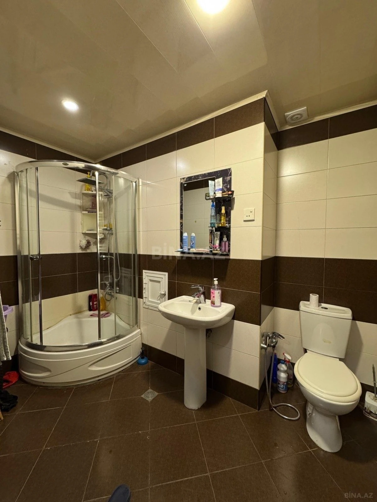 Satılır 2 otaqlı mənzil 70 m²