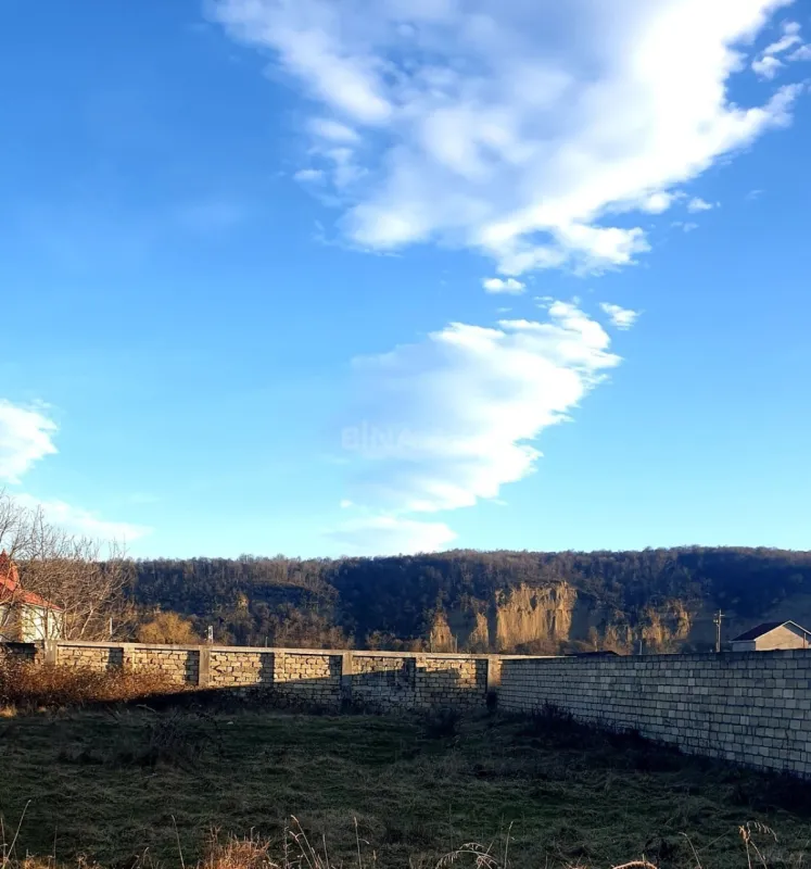 Satılır torpaq sahəsi 12 m²