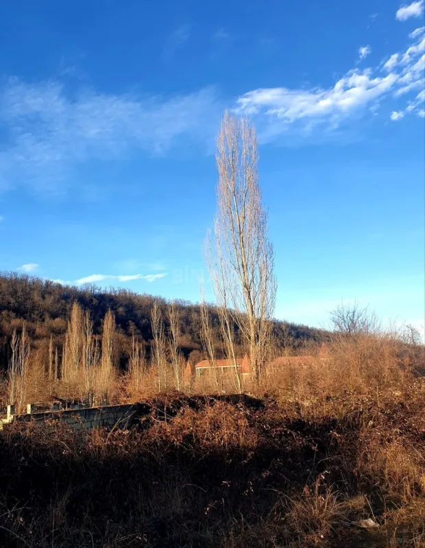 Satılır torpaq sahəsi 12 m²