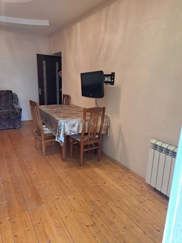Kirayə verilir 2 otaqlı mənzil 50 m²