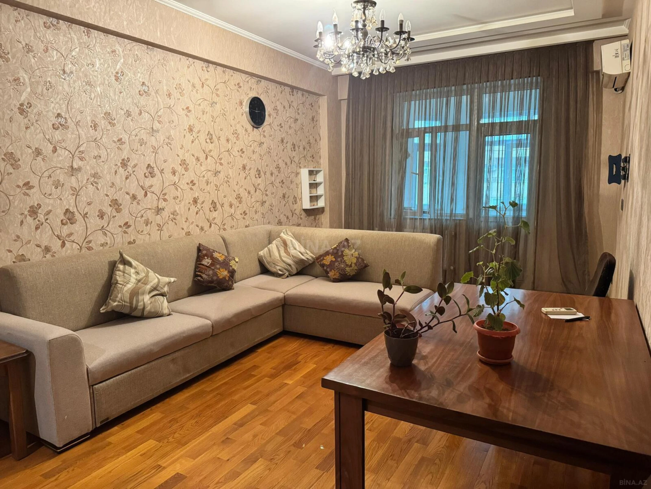 Kirayə verilir 2 otaqlı mənzil 60 m²