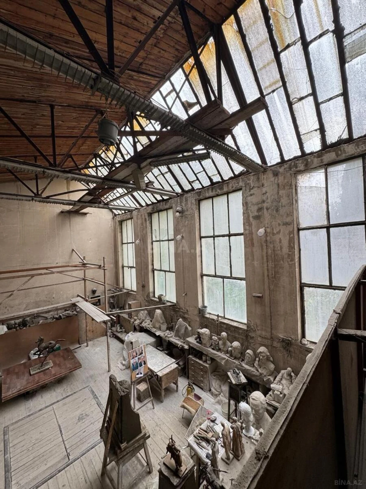 Satılır obyekt 450 m²