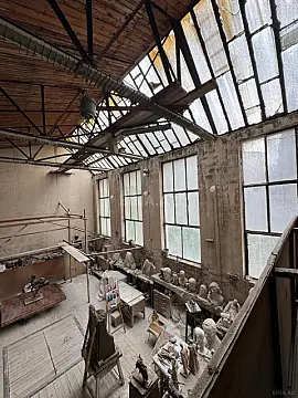 Satılır obyekt 450 m²