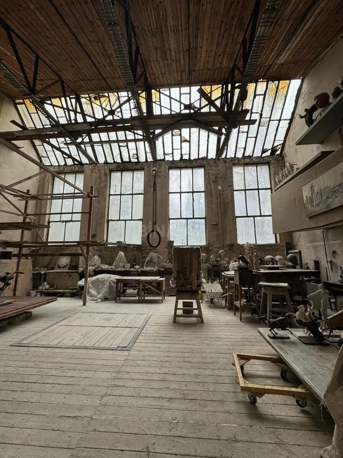 Satılır obyekt 450 m²