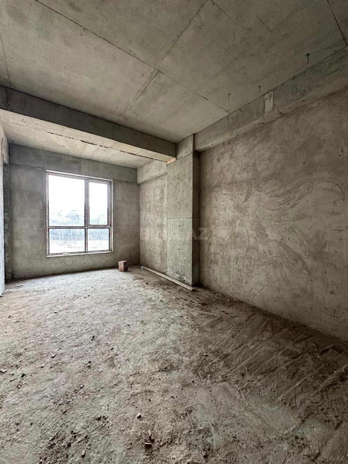 Satılır 2 otaqlı mənzil 99 m²