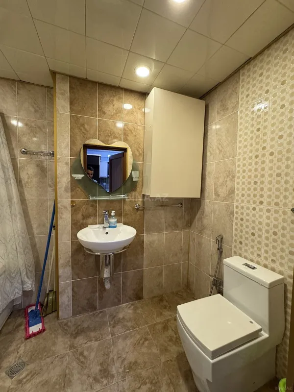 Satılır 2 otaqlı mənzil 70 m²