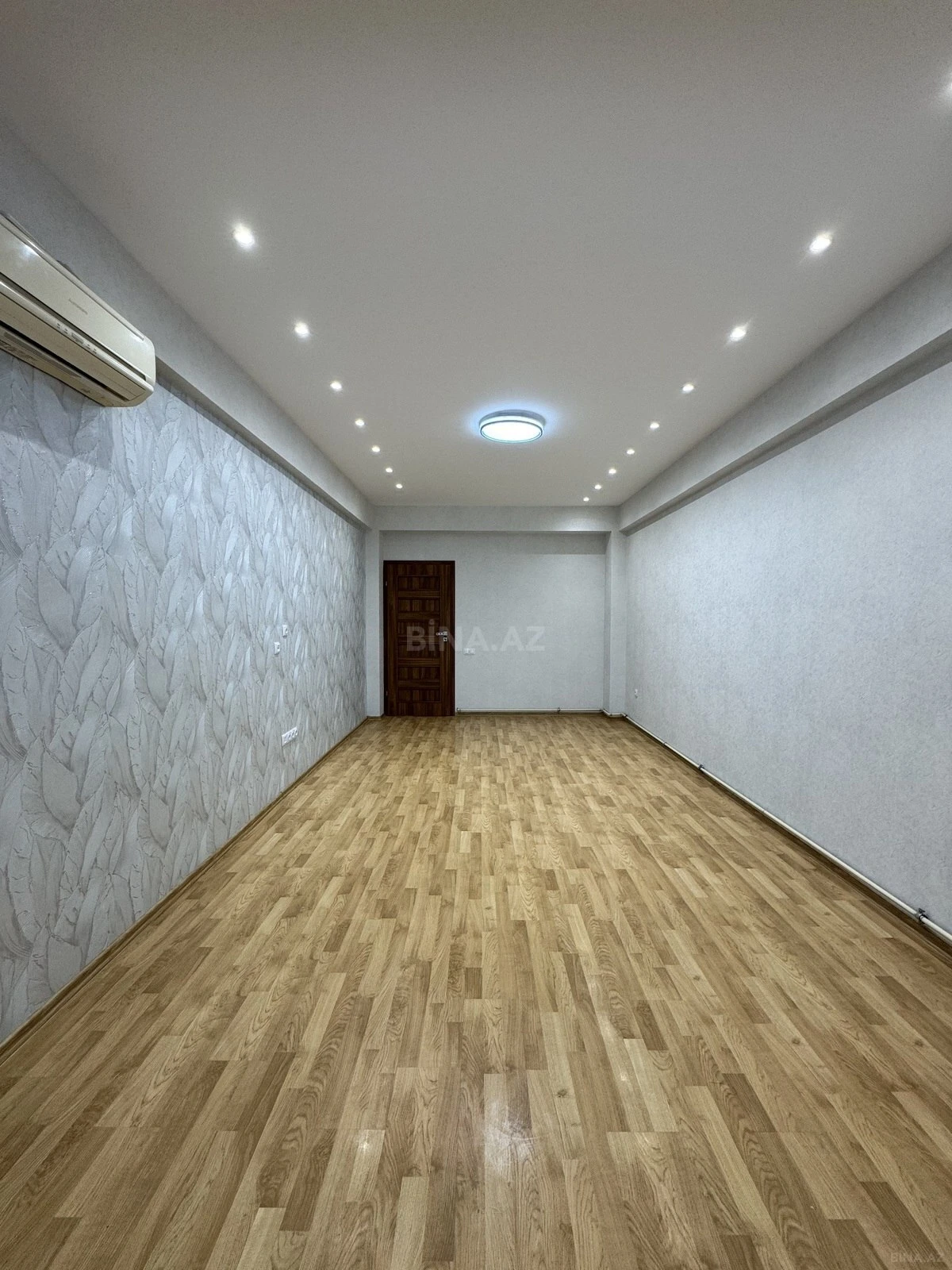 Satılır 2 otaqlı mənzil 70 m²