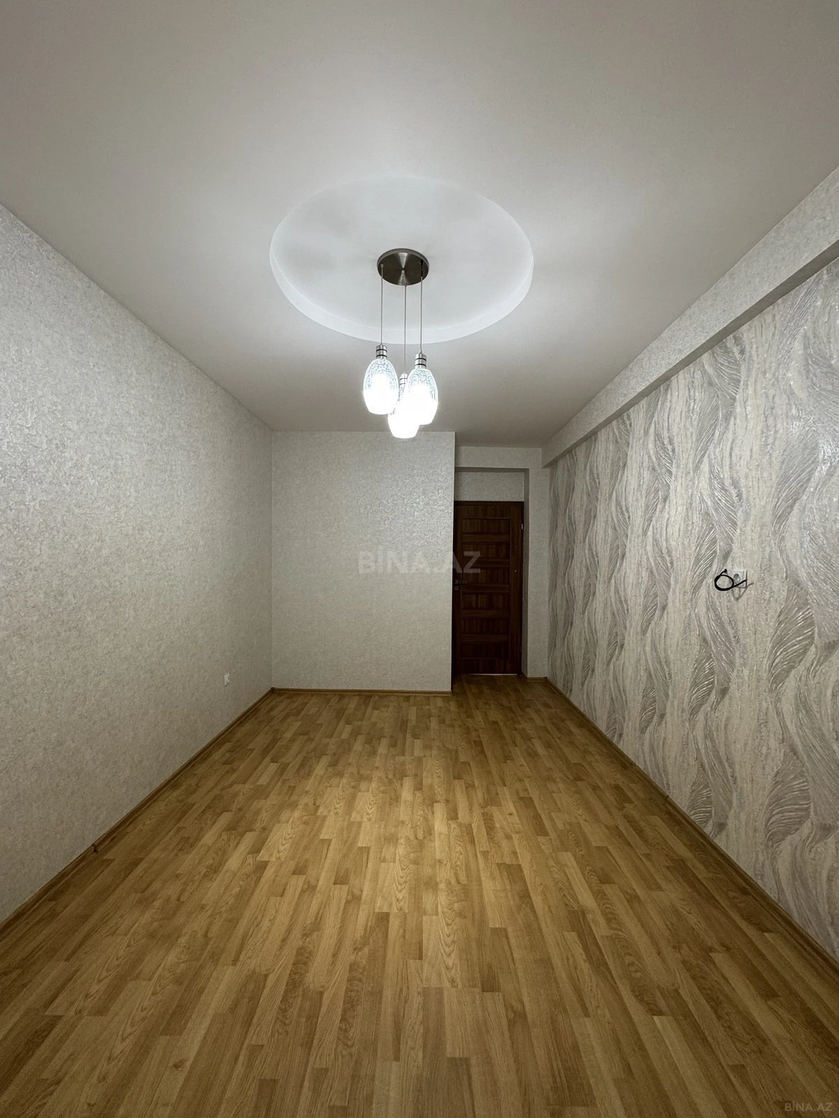 Satılır 2 otaqlı mənzil 70 m²