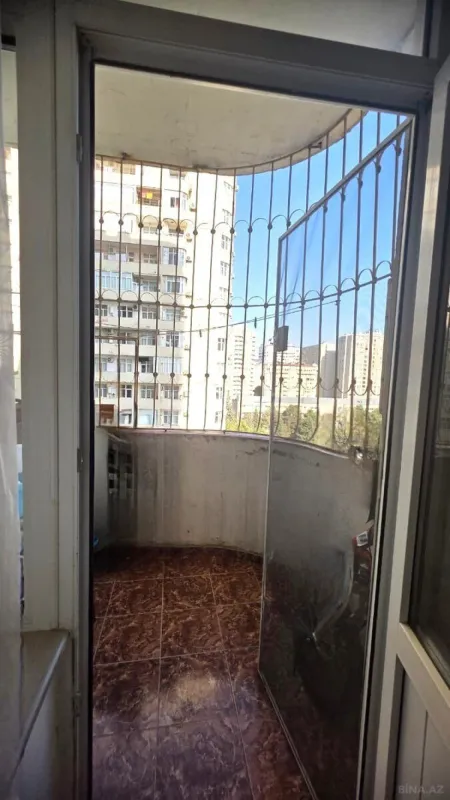 Satılır 3 otaqlı mənzil 125 m²