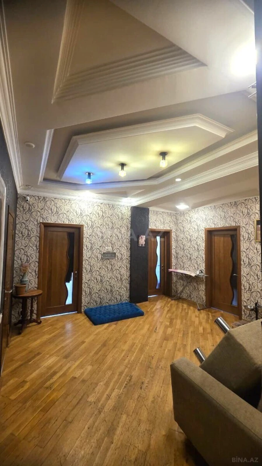 Satılır 3 otaqlı mənzil 125 m²