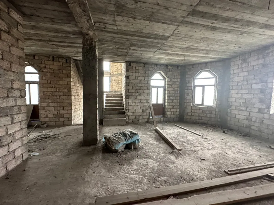 Satılır obyekt 1200 m²