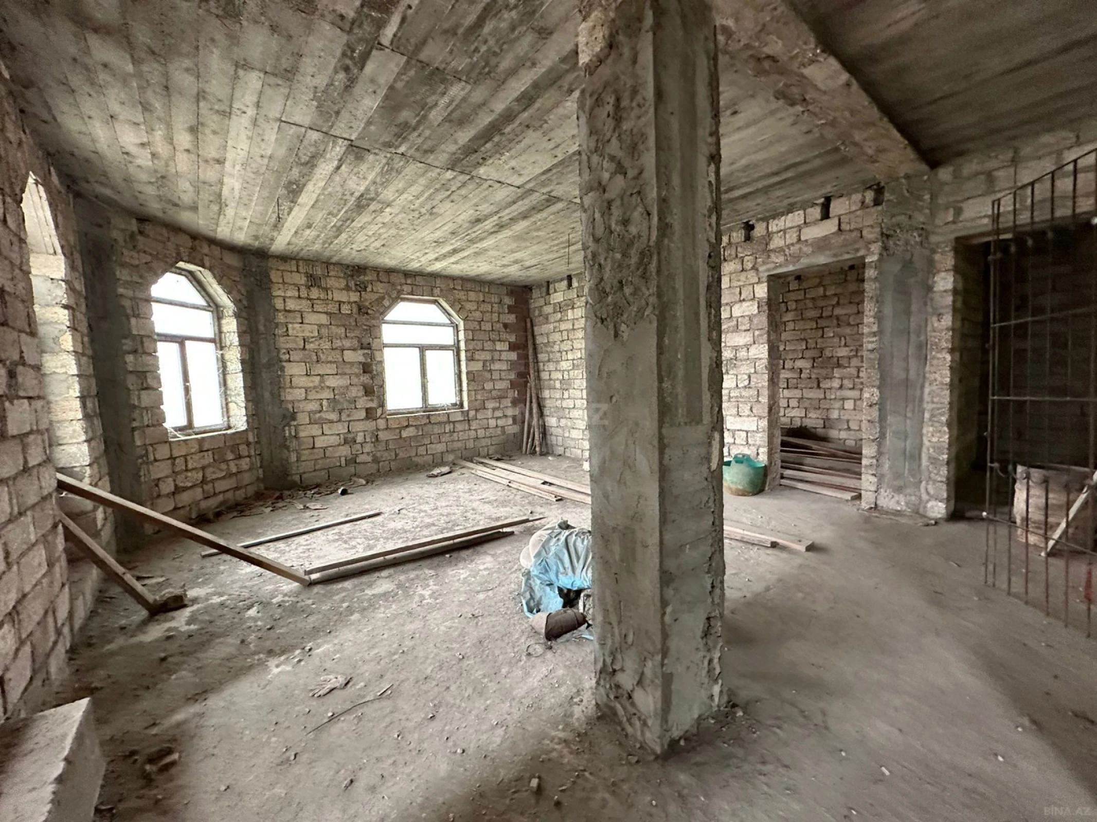 Satılır obyekt 1200 m²