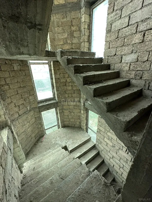 Satılır obyekt 1200 m²