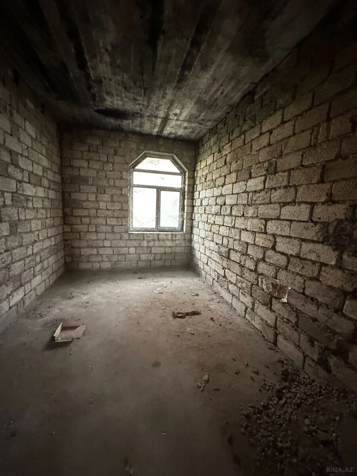 Satılır obyekt 1200 m²