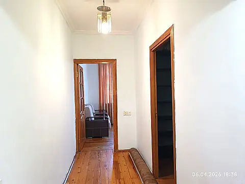 Kirayə verilir 2 otaqlı mənzil 60 m²