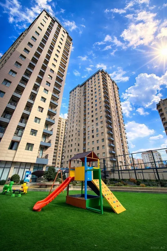 Satılır 4 otaqlı mənzil 192.5 m²