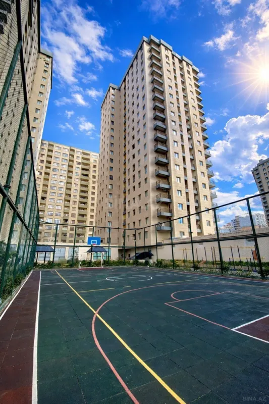 Satılır 4 otaqlı mənzil 192.5 m²