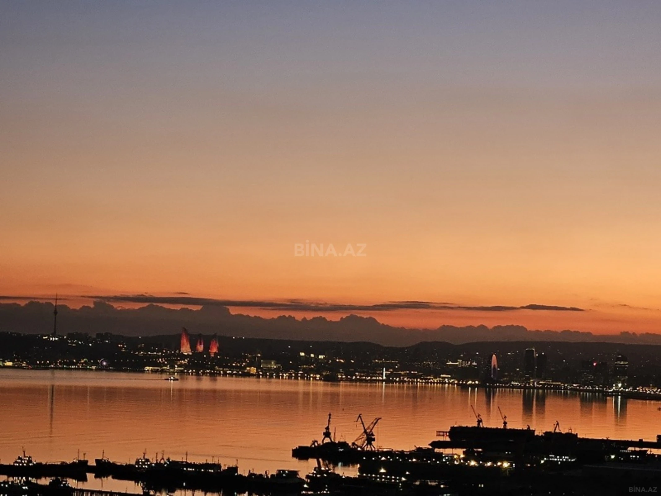 Satılır 2 otaqlı mənzil 53 m²