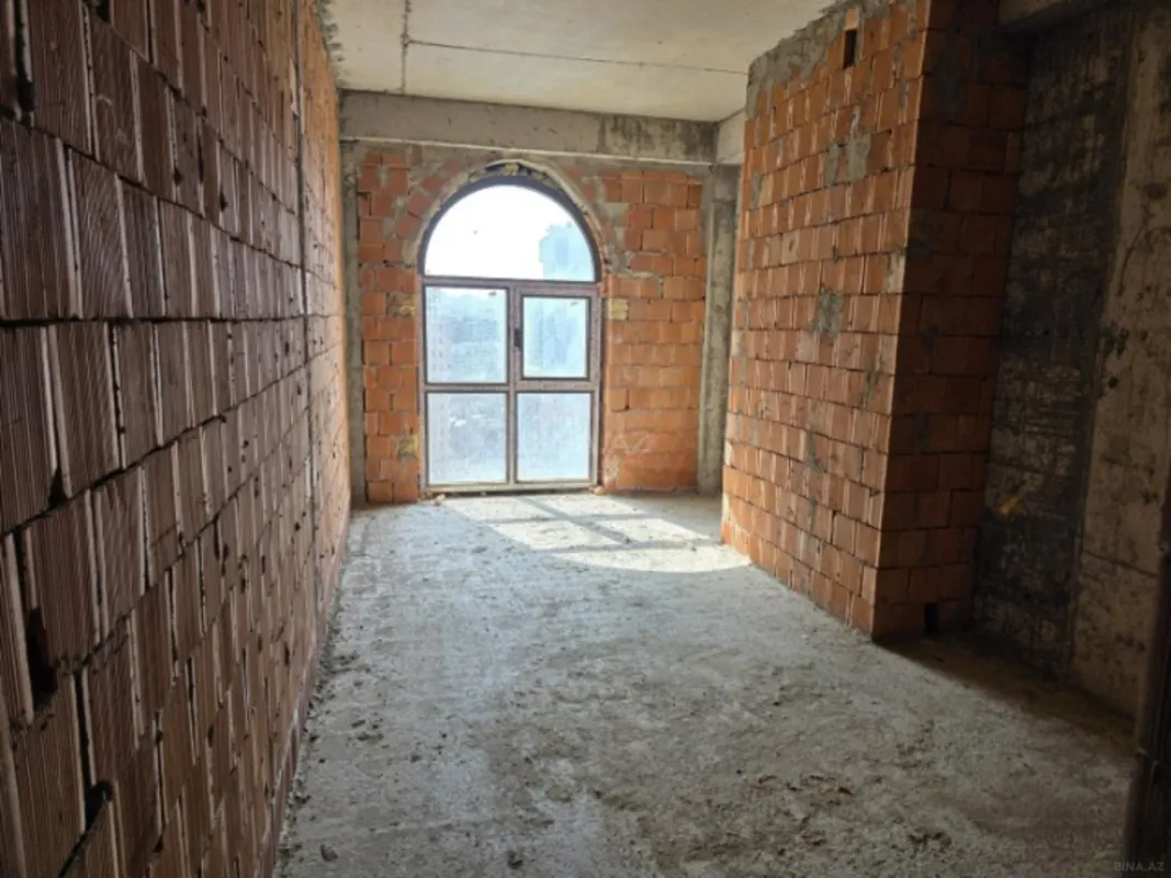 Satılır 3 otaqlı mənzil 113 m²